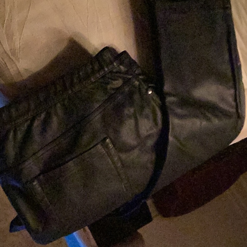 NWOT DG2 Black washable faux leather jeans. Gorgeous 2X